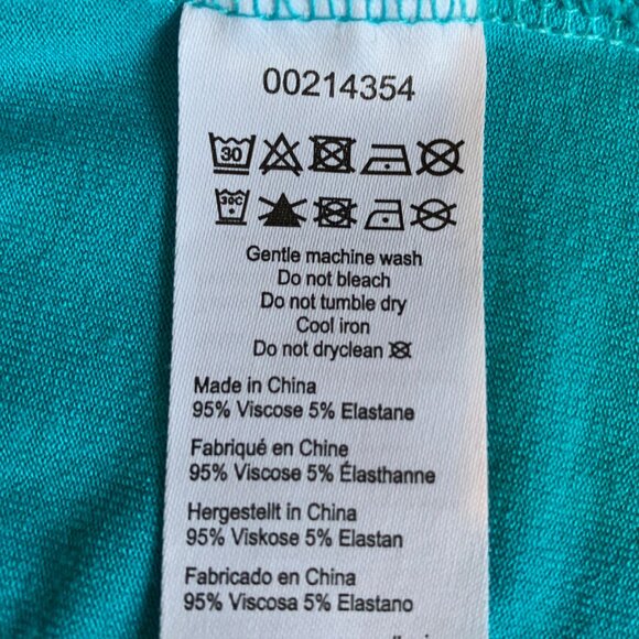 ๐ฑ 5 for $10. AVENUE TURQUOISE SLEEVELESS V-NECK RAYON TOP SIZE 20 - Picture 5 of 6